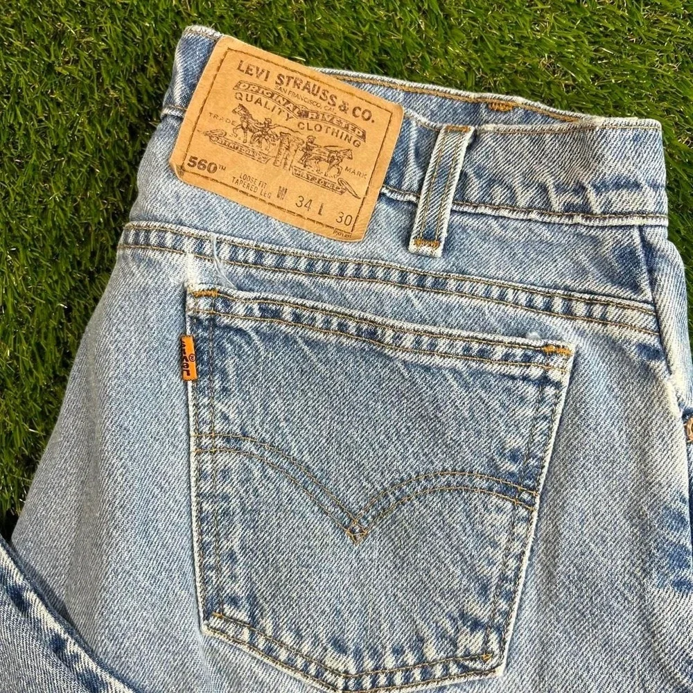 Vintage Levis Orange Tab 560 USA Made Loose Tapered Jeans W34 L30 90s Denim